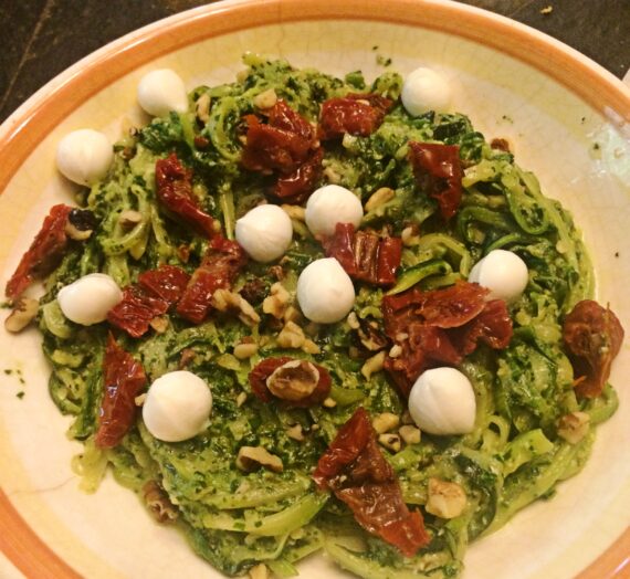 Zucchini Noodles with Spinach Basil pesto, Sundried Tomatoes & Fresh Mozzarella